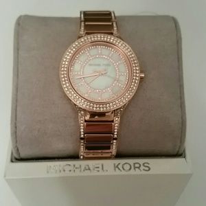 Michael kors rose gold watch